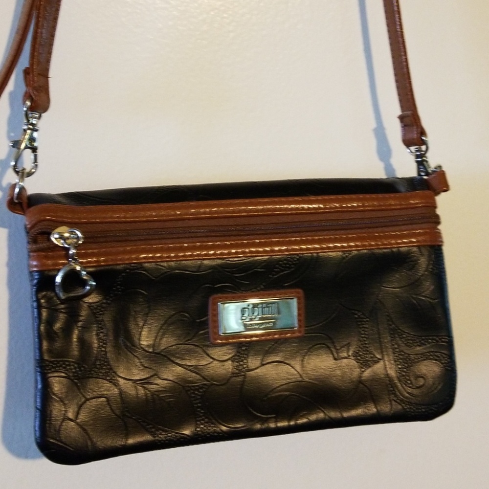 Clutch purse -new